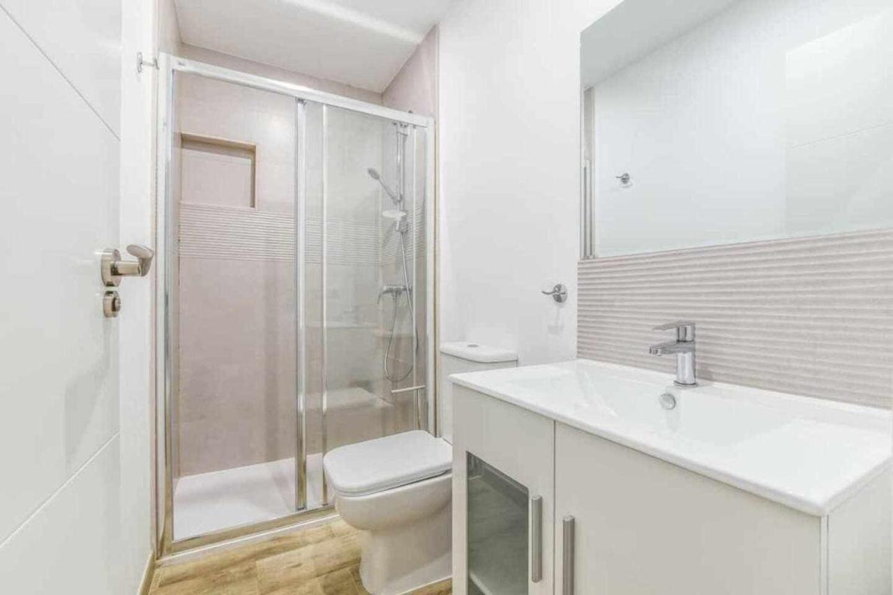 Acogedor Apartamento Entre Sol Gran Via Y Palacio Madryt Zewnętrze zdjęcie