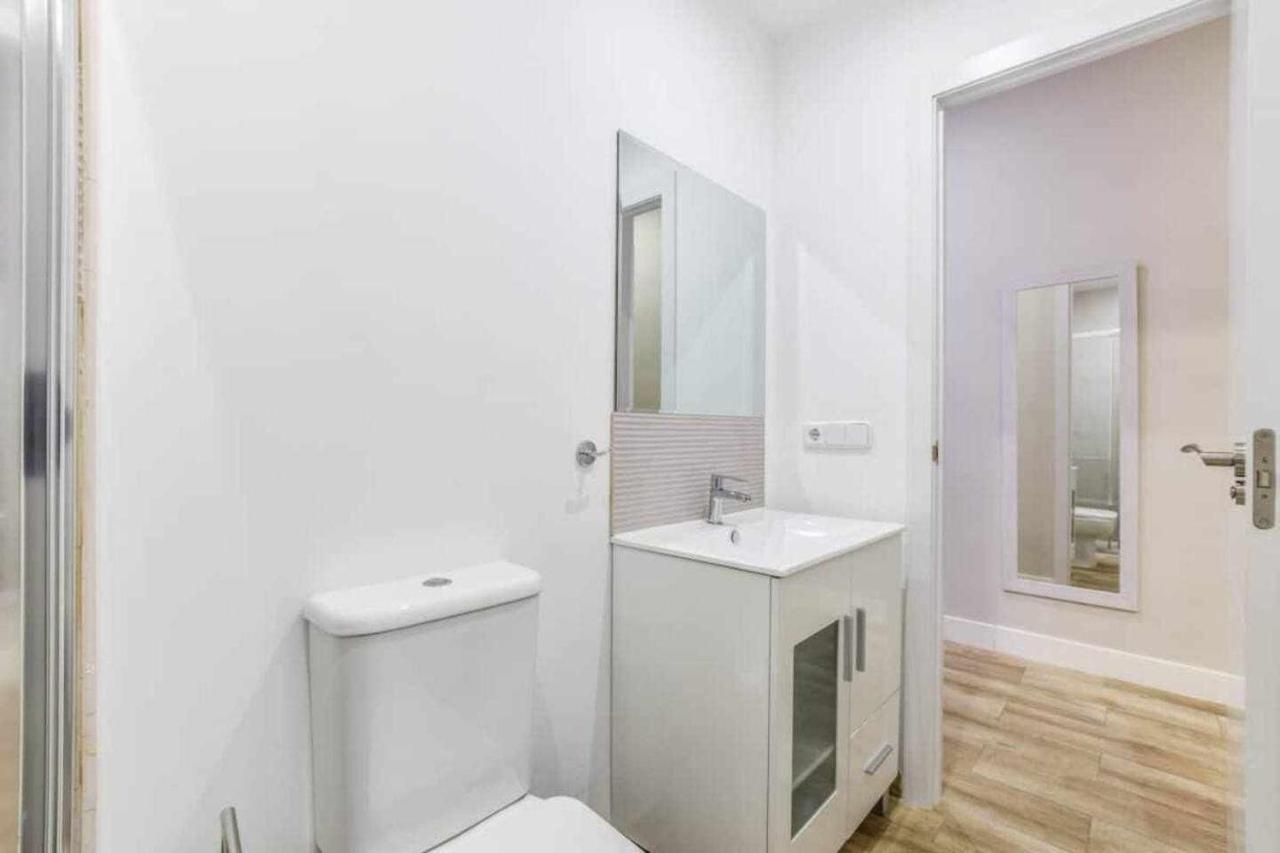 Acogedor Apartamento Entre Sol Gran Via Y Palacio Madryt Zewnętrze zdjęcie